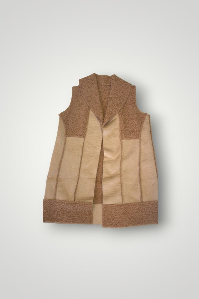 VESTĂ