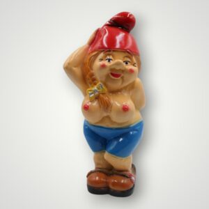 FATĂ NUDĂ