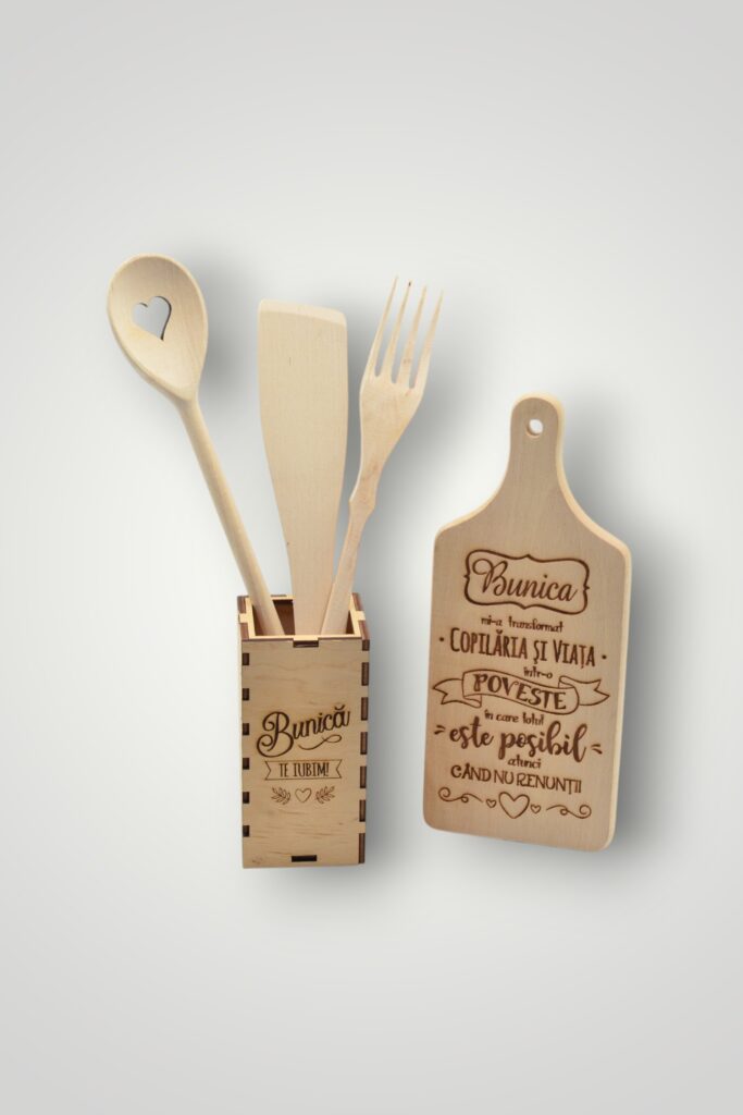 SET CADOU TOCATOR CU LINGURITE - BUNICA
