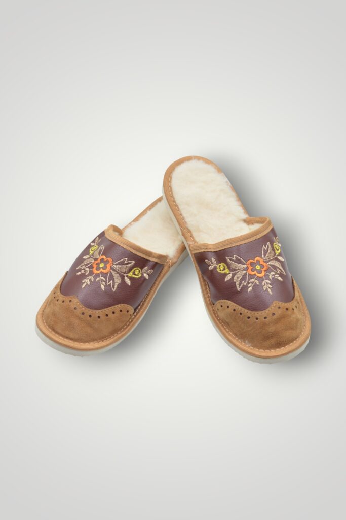 SET PAPUCI CU BLANA