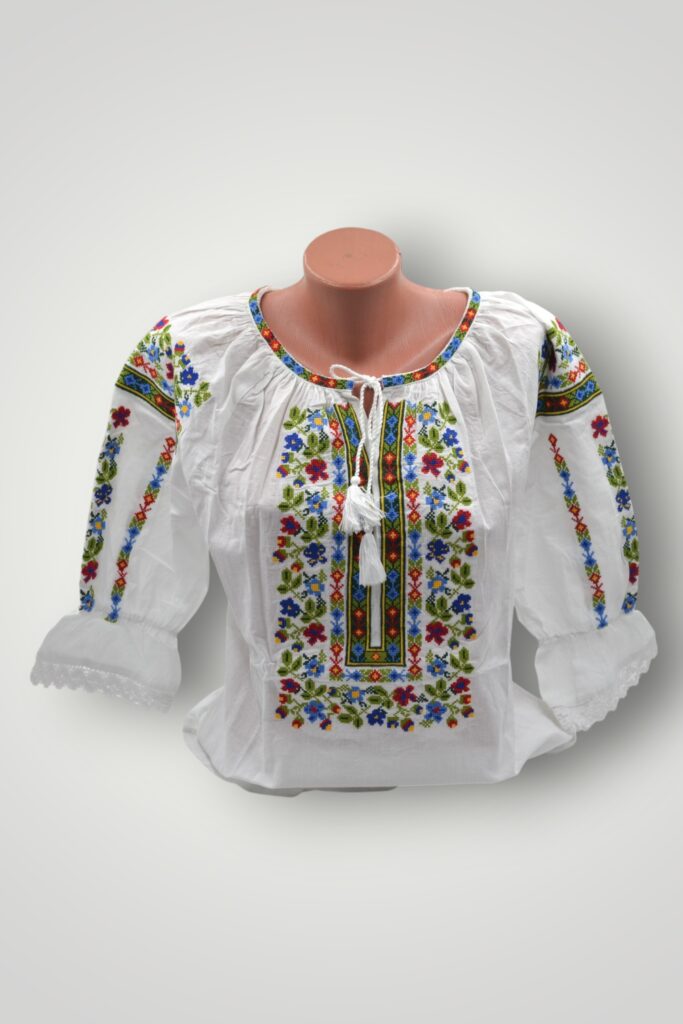 IE TRADITIONALA DAMA
